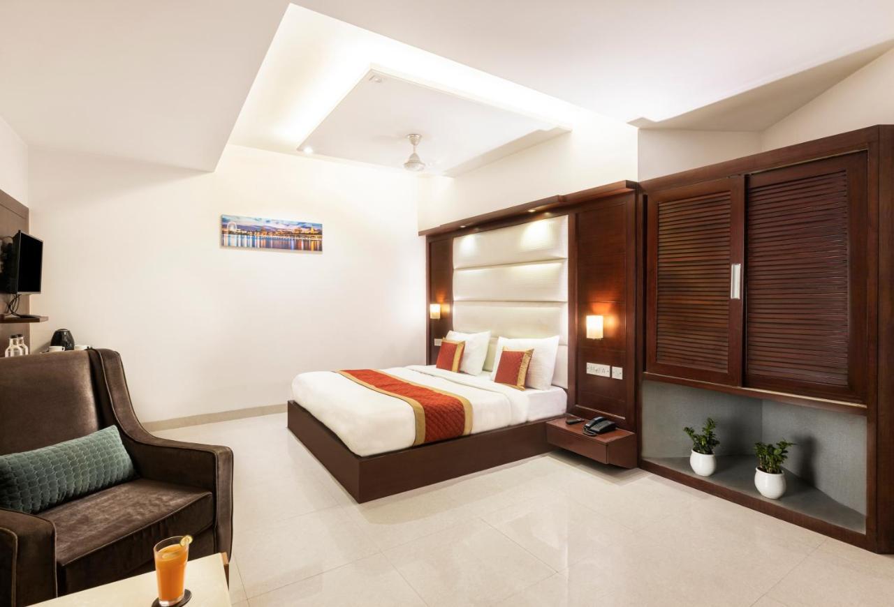 Hotel Star By Star Group- Near Delhi Airport New Delhi Eksteriør billede
