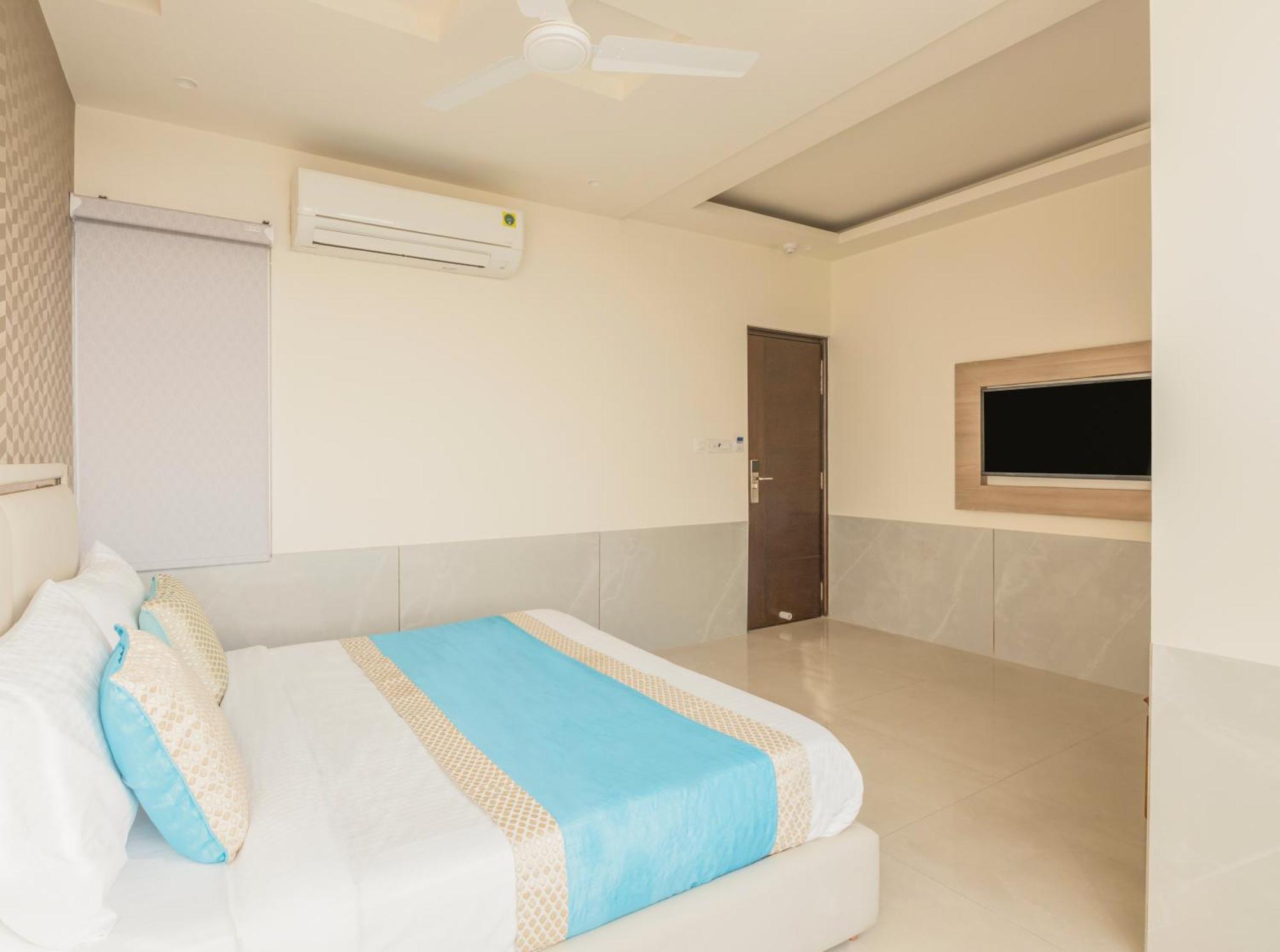 Hotel Star By Star Group- Near Delhi Airport New Delhi Eksteriør billede