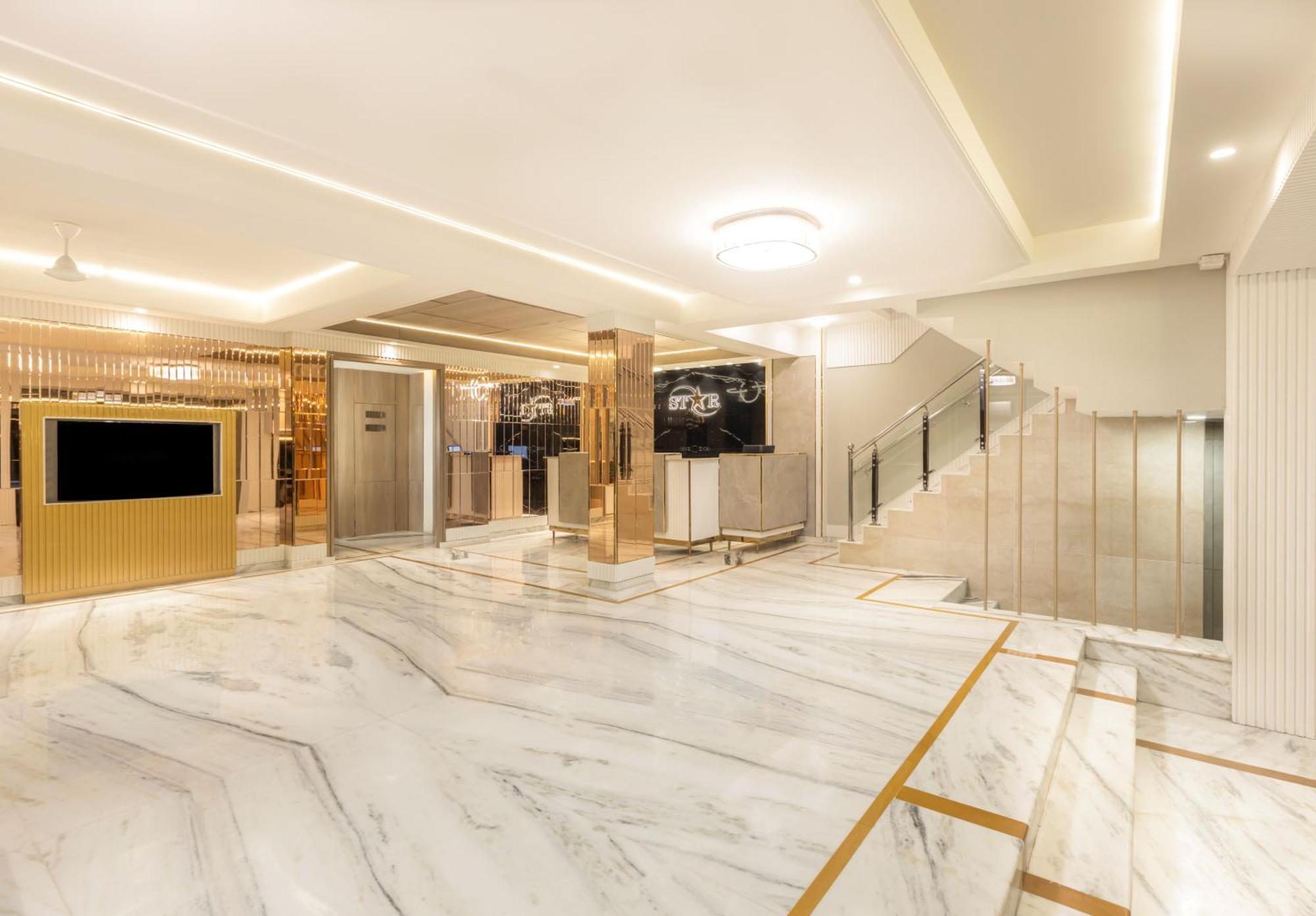 Hotel Star By Star Group- Near Delhi Airport New Delhi Eksteriør billede