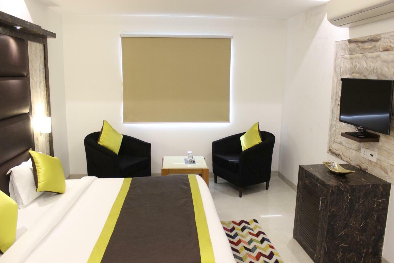 Hotel Star By Star Group- Near Delhi Airport New Delhi Eksteriør billede