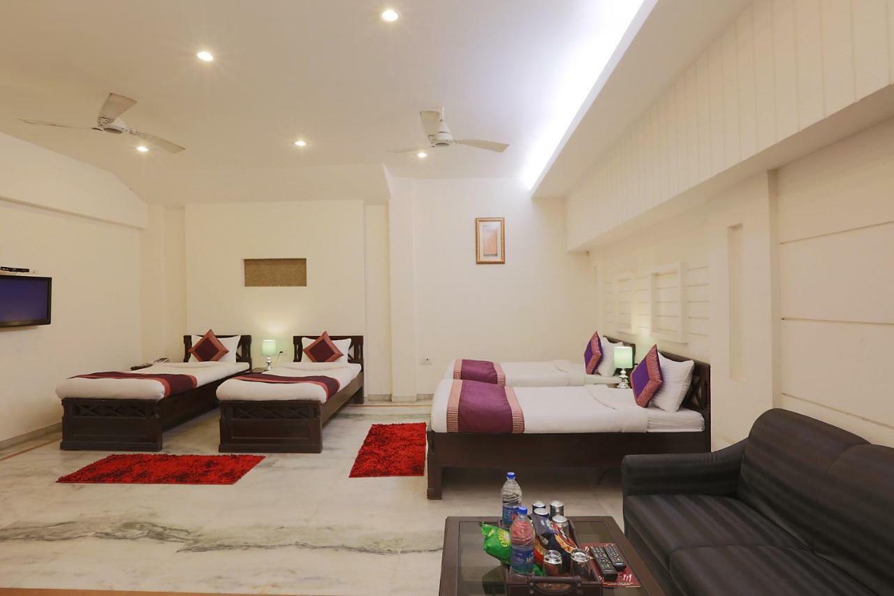 Hotel Star By Star Group- Near Delhi Airport New Delhi Eksteriør billede